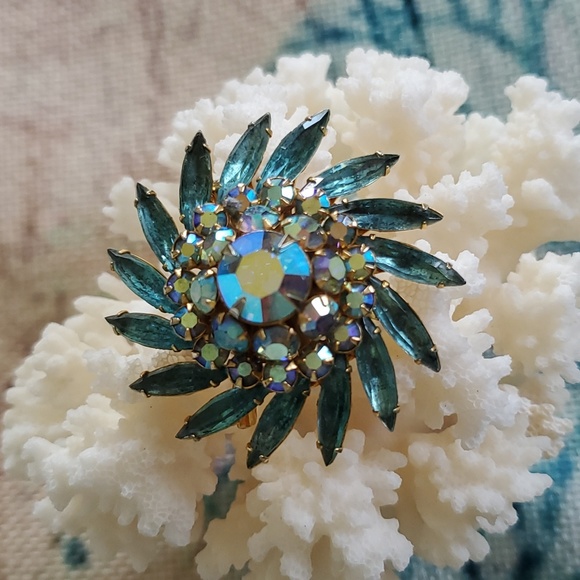 Vintage Judy Lee Brooch - Picture 2 of 16
